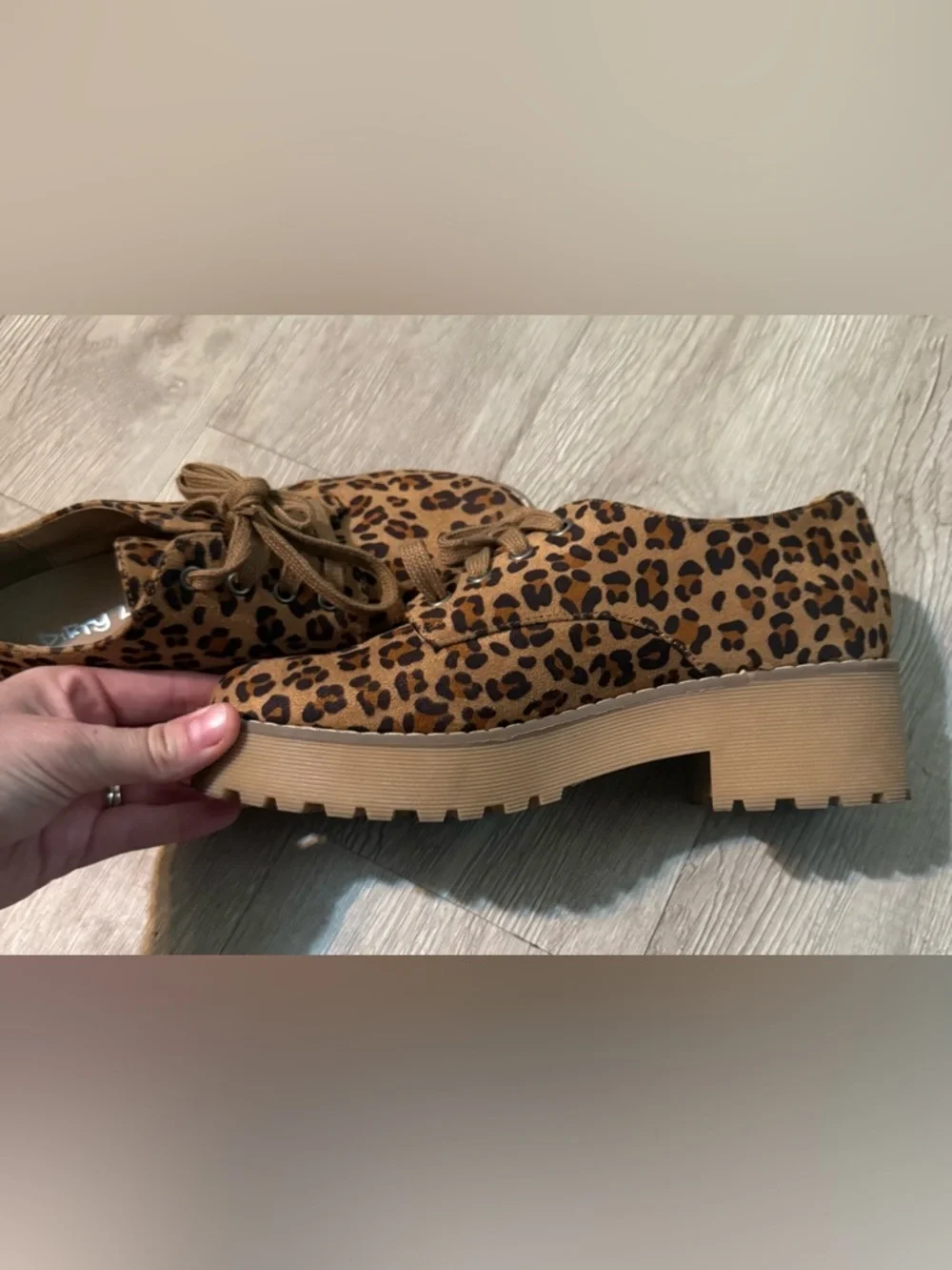 Dirty Laundry Animal Leopard Print Chunky Platform Lace up Shoes Size 7